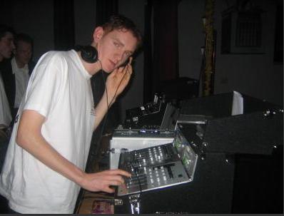DJ STOFF